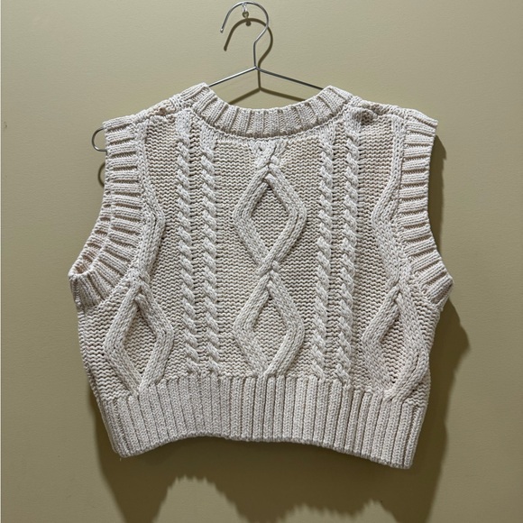 Princess Polly Carey Sweater Vest - Picture 2 of 4